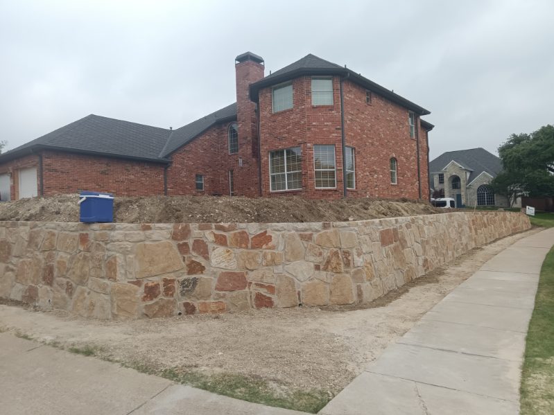 new Milsap stone wall, Plano